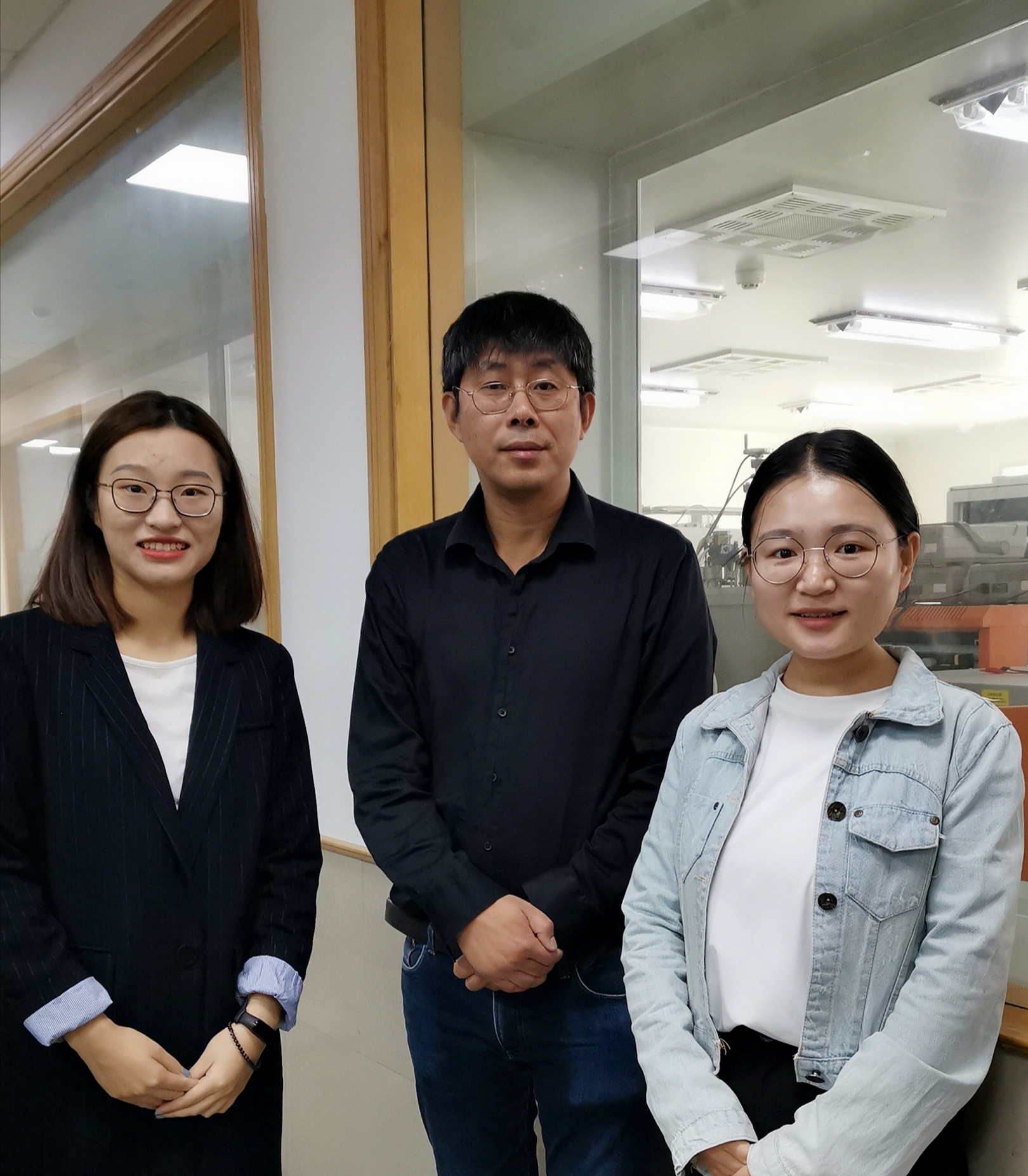 魏斌严于治学宽以待生